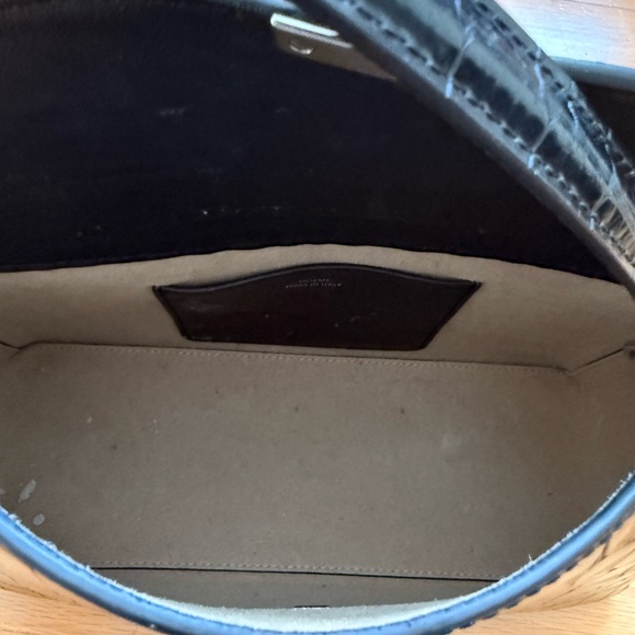 Toteme T-lock Crocodile leather bag, black - Picture 6 of 6